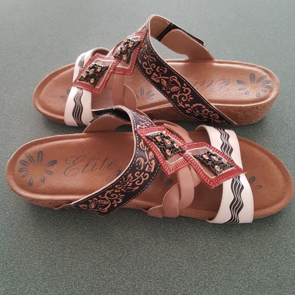 Elite Leather Sandals - Picture 5 of 5